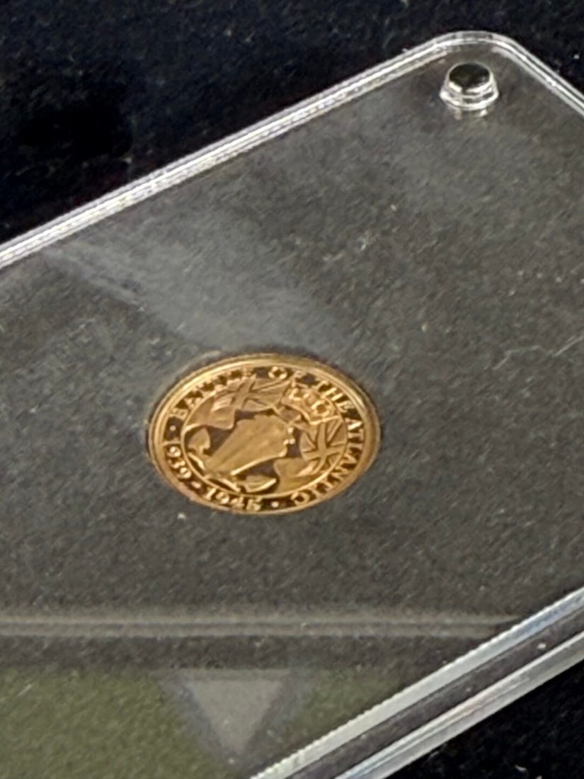 The Battle of the Atlantic Quarter Solid Gold Sovereign - 10