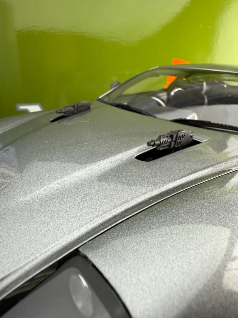 Rare Kyosho James Bond 007 Aston Martin Vanquish V12 Plus Display Case - 9