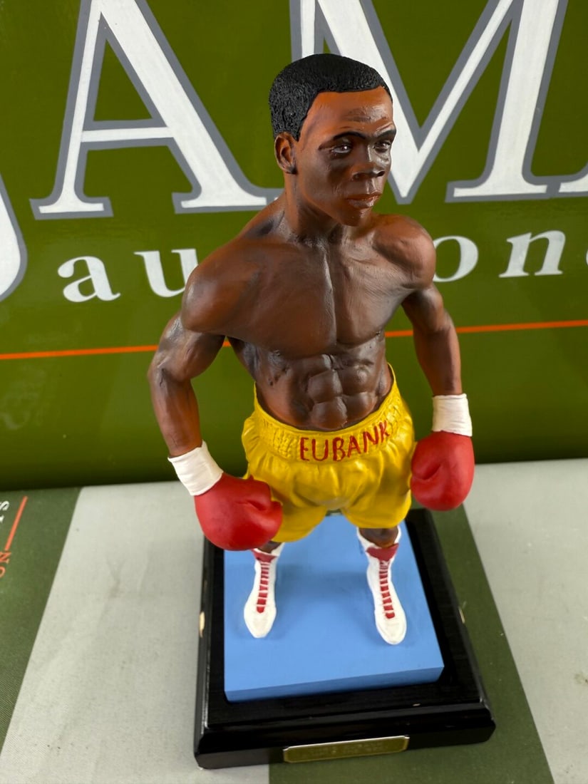 Chris Eubank Middleweight Boxing Champion- The Art Of Sport By Endurance Figurine. Sculpted by Danie - 2