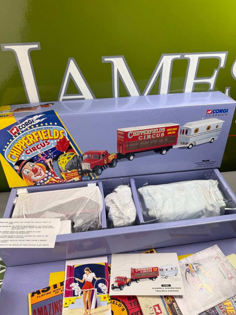 Chipperfields Circus Corgi Classics Collection 97885 Scammel Highwayman Trailer & Caravan (1 of 5)