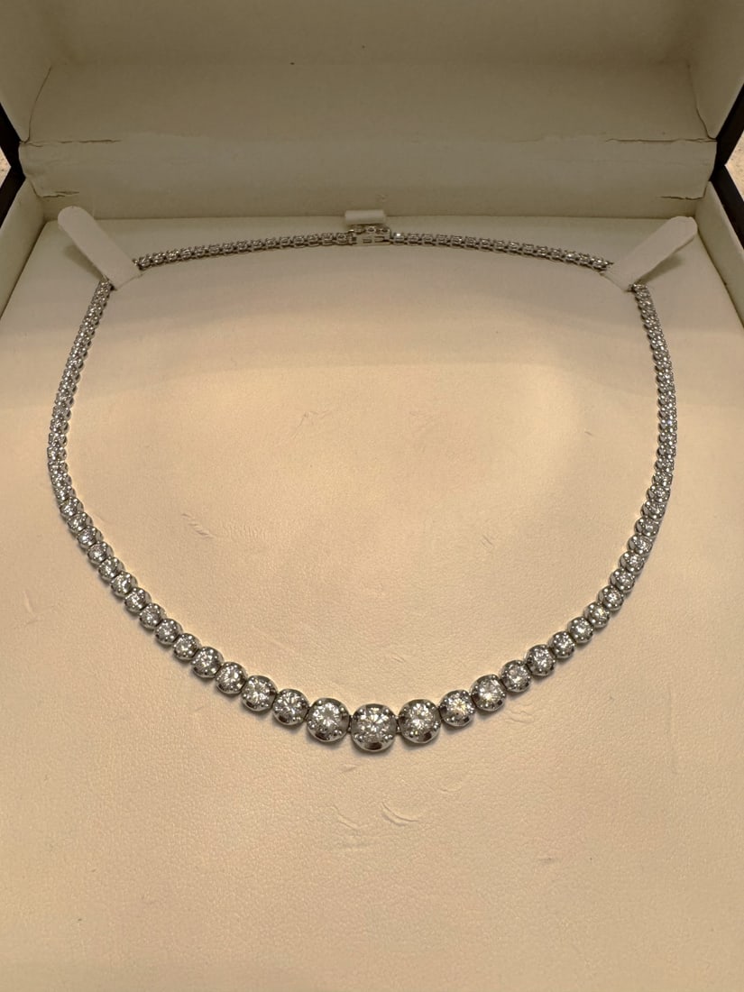 A Stunning Ladies Diamond 18Ct White Gold Necklace-Full Appraisal Included. - 4