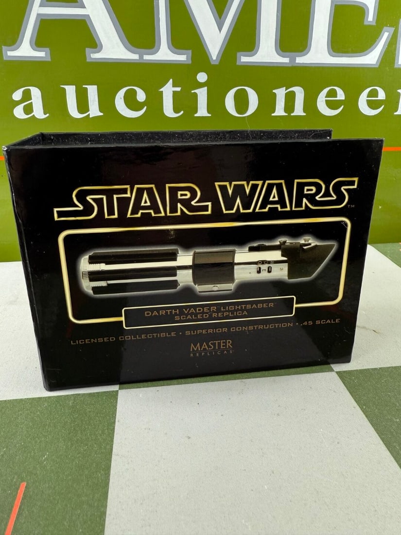 Masters Replica .45 Scale Lightsabre/COA -Darth Vader - 2