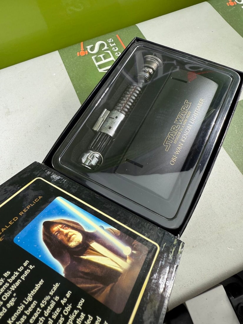 Masters Replica .45 Scale Lightsabre/COA -Ben Kenobi -New Hope (1 of 4)