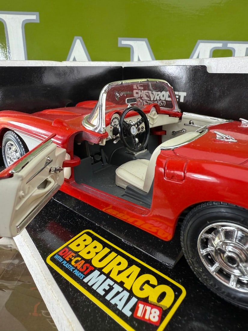 Burago 1:18 Scale Chevrolet Corvette 1957 - 5