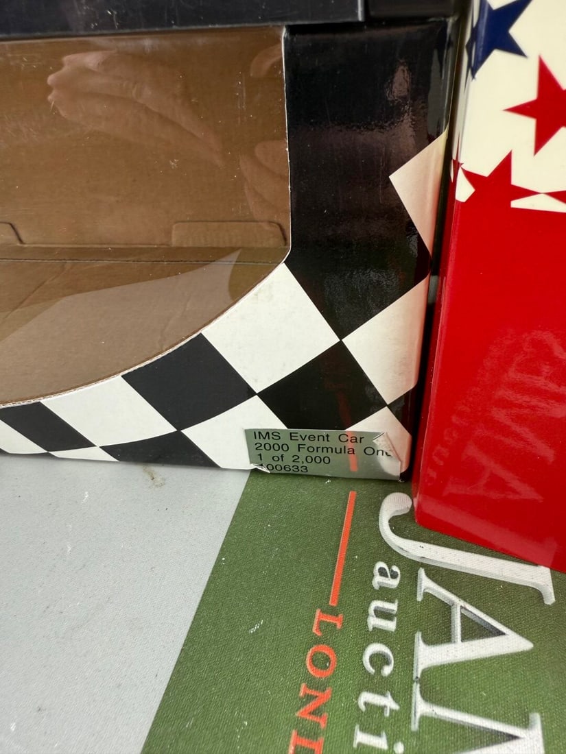 Minichamp 1:18 IMS Event Car 2000 Formula One #1/2000 Ltd Edition, Ref 100633 - 3
