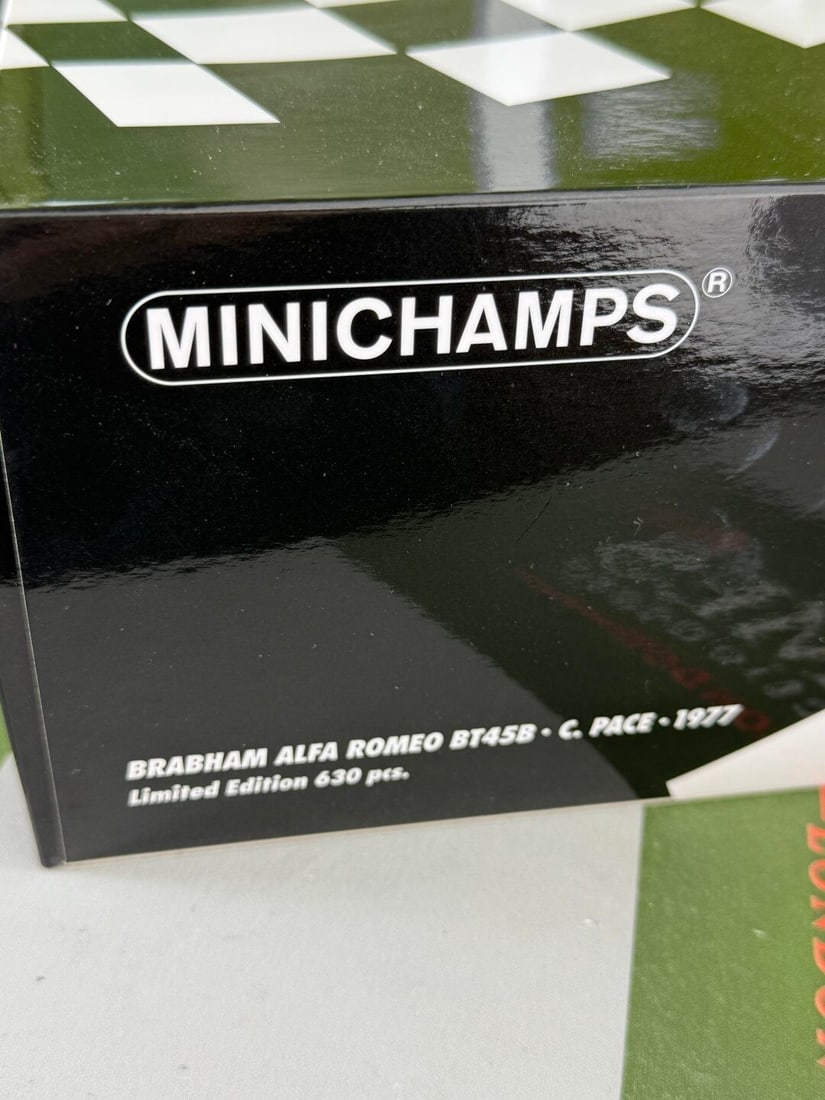 Minichamps 1:18 Brabham Alfa Romeo 1977 Ltd Edition 650Pcs. - 2