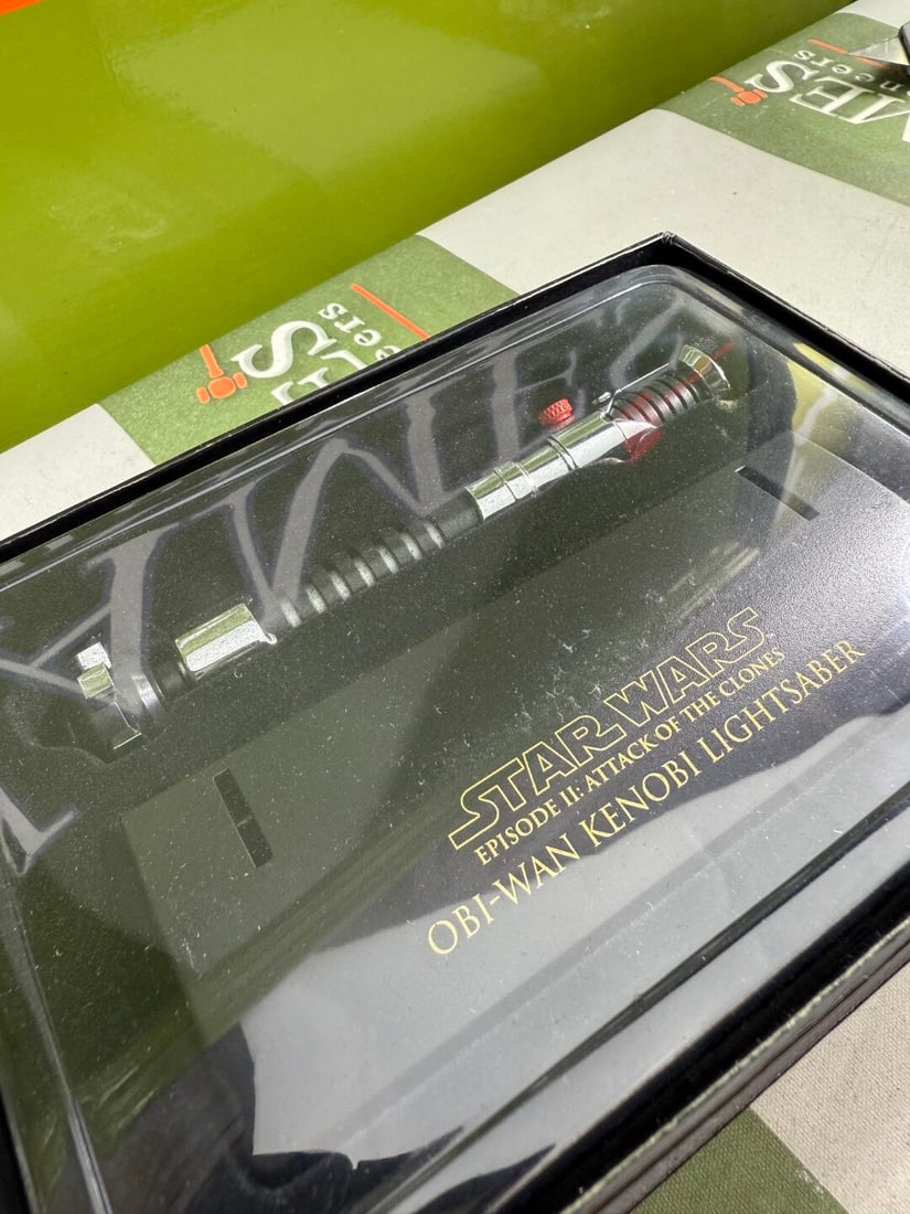 Masters Replica .45 Scale Lightsabre/COA -Obi Wan Kenobi Episode 4 - 3