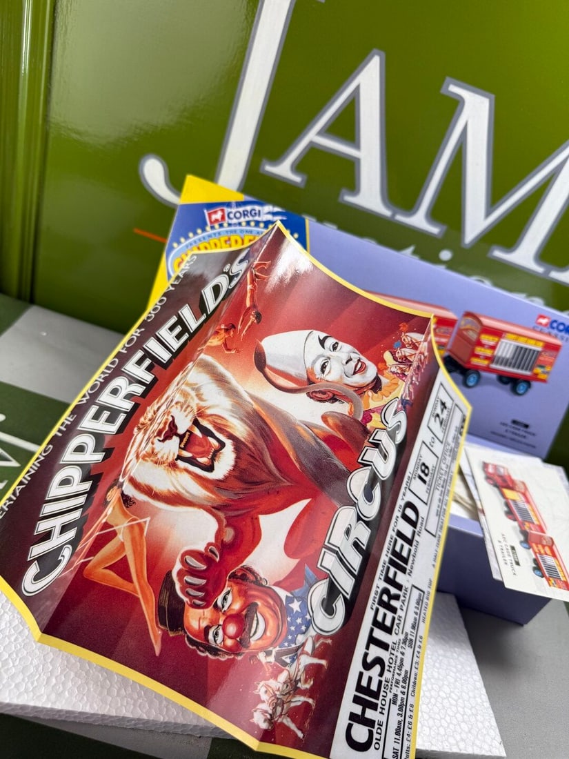 Chipperfields Circus Corgi Classics Collection 97889 AEC Cage Truck Truck - 5