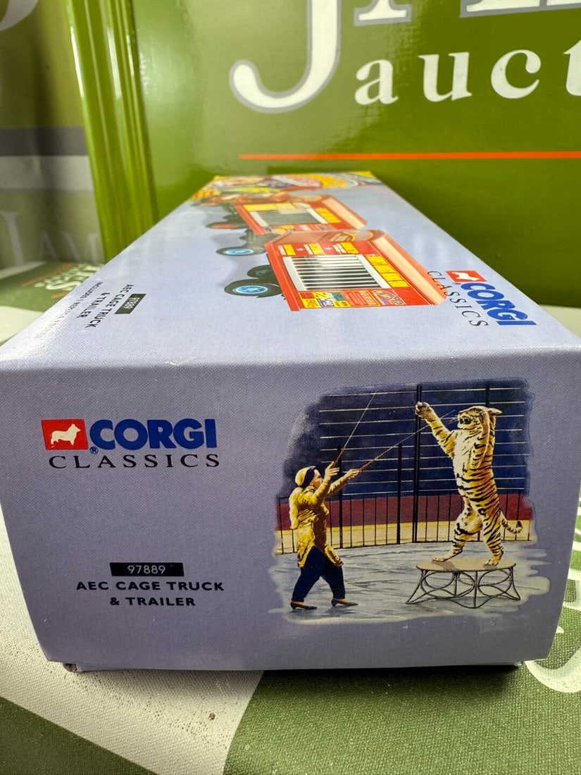 Chipperfields Circus Corgi Classics Collection 97889 AEC Cage Truck Truck - 7