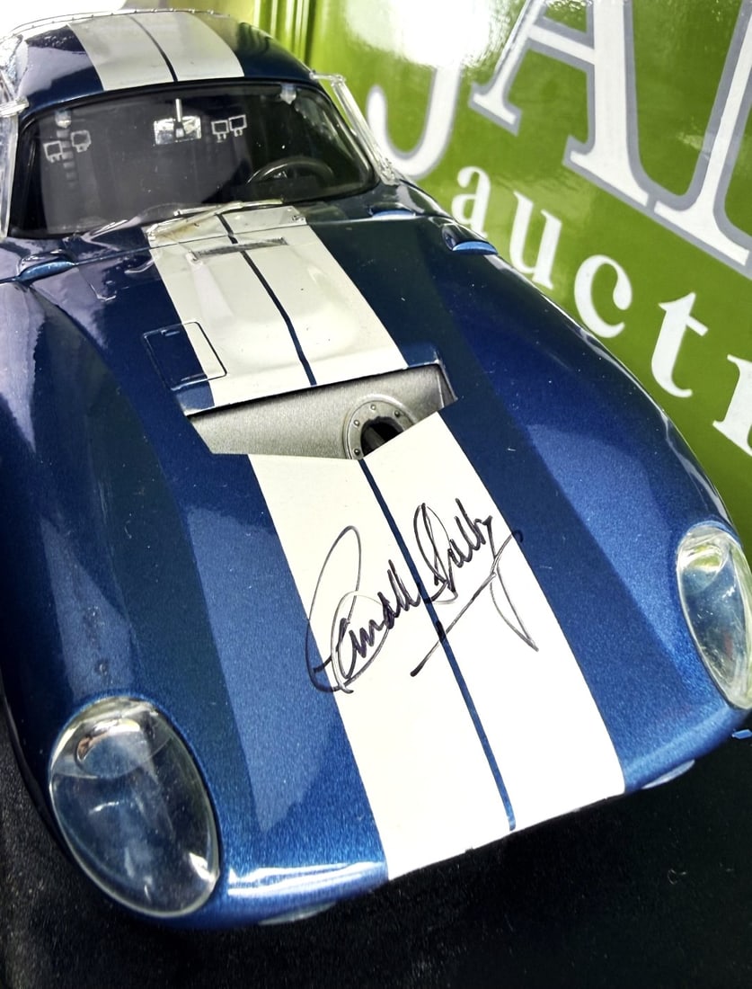 ltd Edition 1:18 scale Shelby Cobra Daytona, by Shelby Collectibles, signed by Carroll Shelby - 4