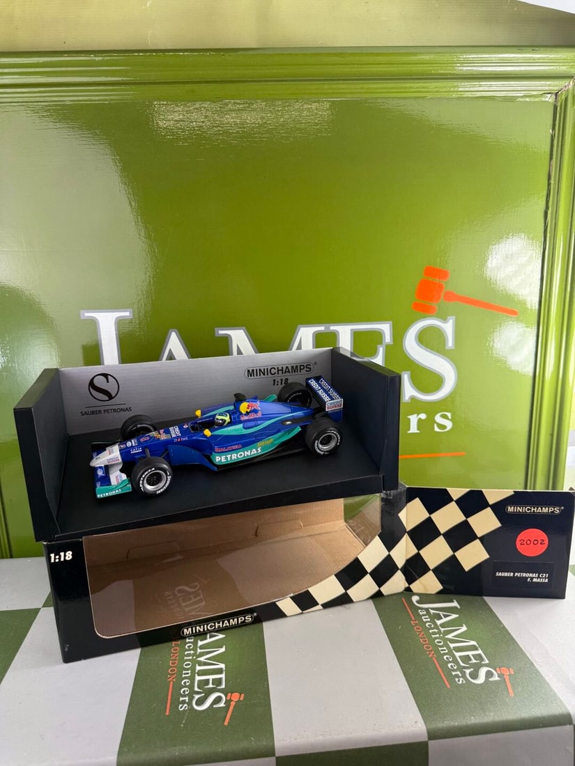 Minichamps 1:18 Sauber Petronas C21 F Massa 2002: Minichamps 1:18 Sauber Petronas C21 F Massa 2002 - A rare undisplayed example complete as pictured with original packaging-Mint Example.