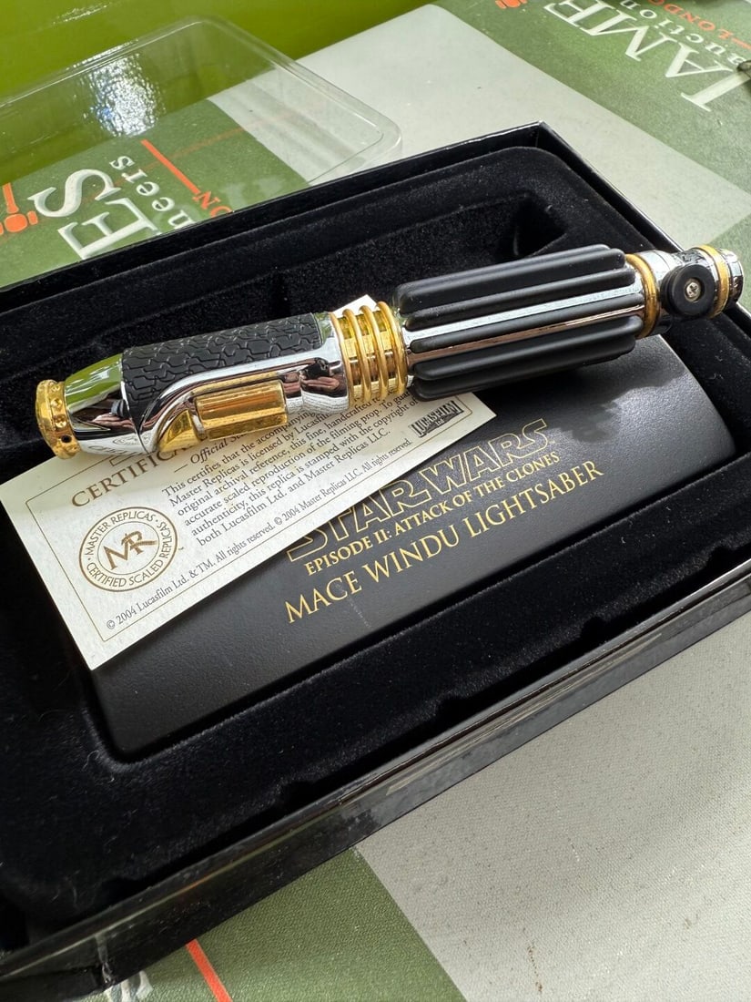 Masters Replica .45 Scale Lightsabre/COA -Mace Windu (1 of 4)