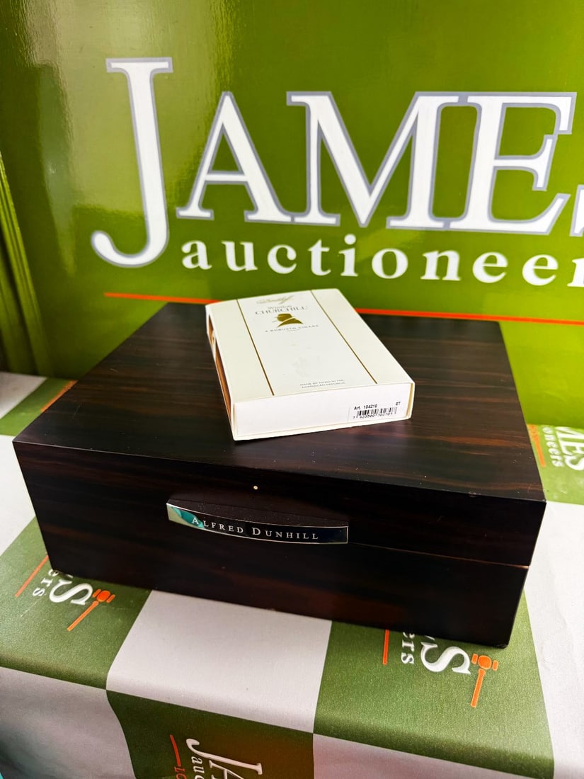 Alfred Dunhill `White Spot` Cigar Humidor+ Davidoff Winston Churchill Sealed Cigars x3: Alfred Dunhill `White Spot` Cigar Humidor+ Davidoff Winston Churchill Sealed Cigars x3, as pictured a well conditioned pre owned White Spot Dunhill Humidor, along with a cased box of 3 Davidoff Winsto