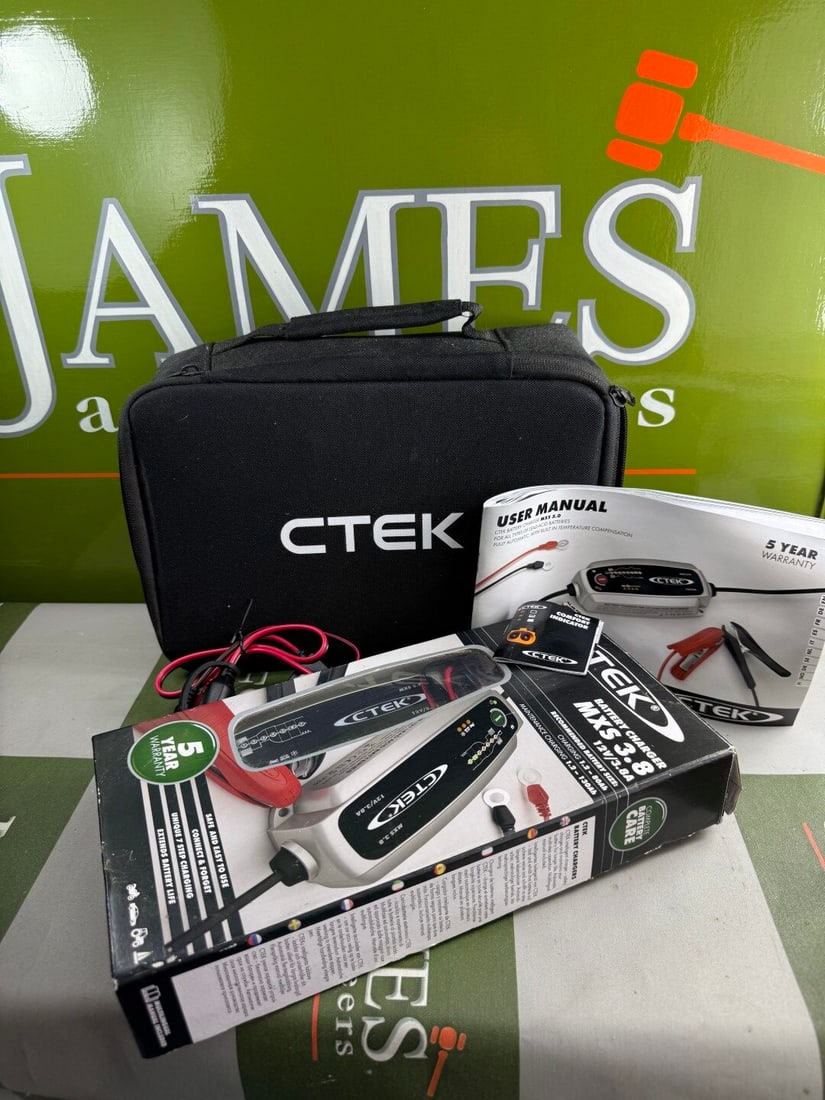 Ctek Mxs 3.8 Car-Motorbike Battery Charger: Ctek Mxs 3.8 Car-Motorbike Battery Charger, as pictured with carry case, appears in mint condition, untested.The MXS 3.8 is an advanced microprocessor controlled battery charger with patented