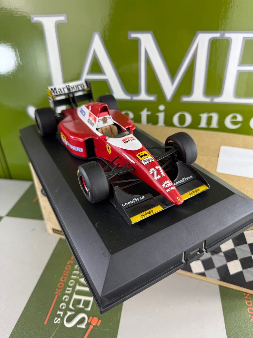 Grand Prix Classics 1:18 Jean Alesi Ferrari 93A 1993 - 5