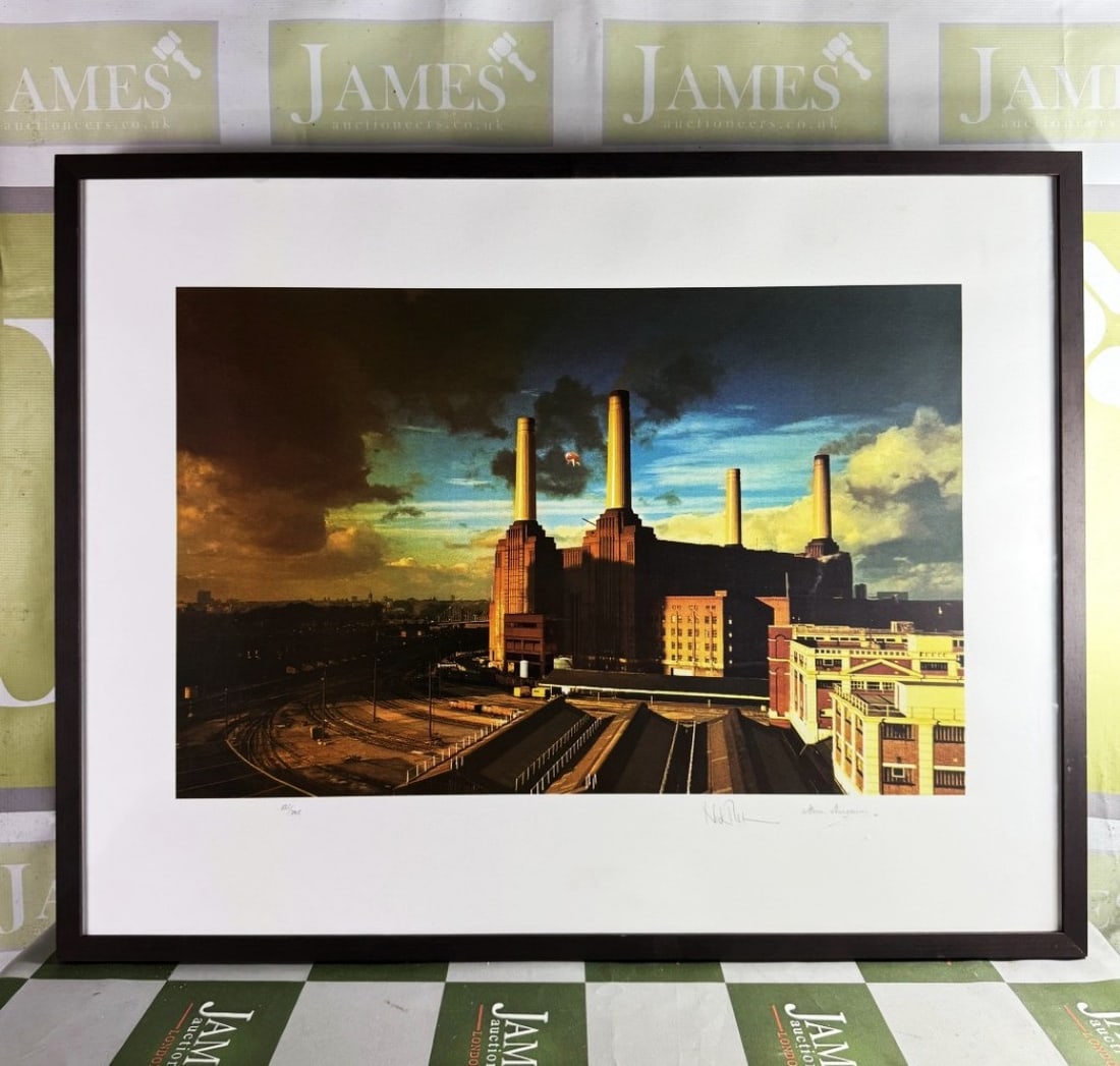 Pink Floyd `Animals` Silkcreen Ltd Edition 135/295 Worldwide Signed by Nick Mason & Storm Thorgeson. - 9