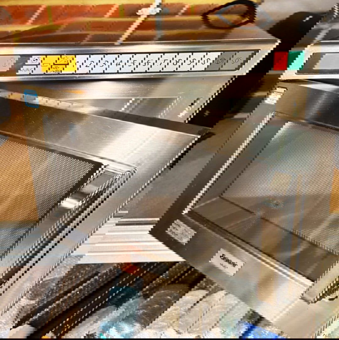 Panasonic NE-1853 Commercial Catering 1800w Microwave Oven - 2