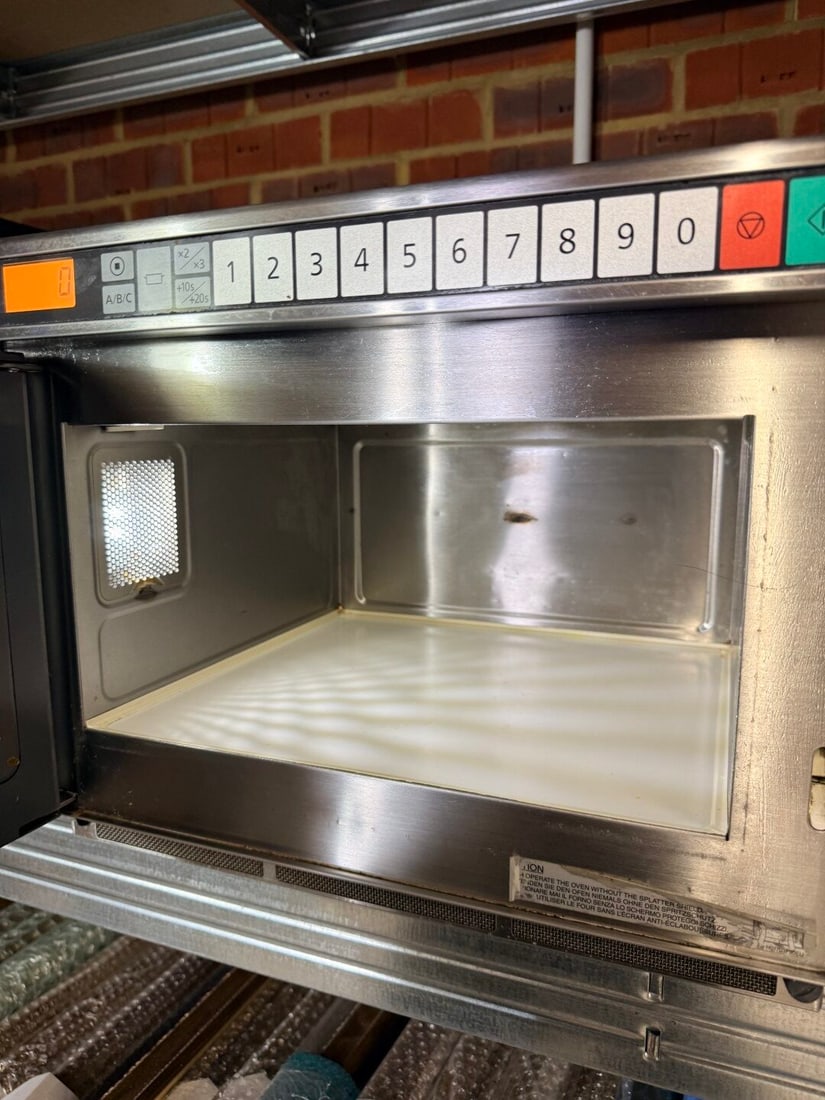 Panasonic NE-1853 Commercial Catering 1800w Microwave Oven - 4