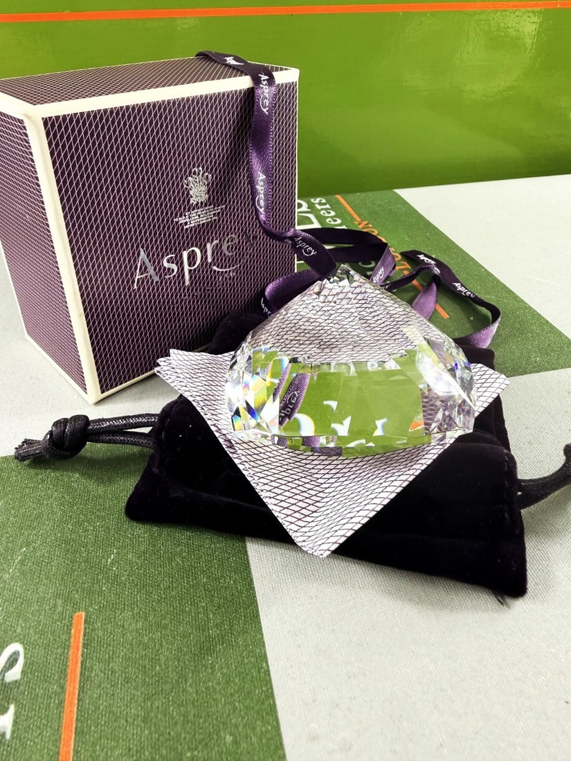 Vintage Asprey London Crystal Glass Paper Weight In Shape Of Diamond: Vintage Asprey London Crystal Glass Paper Weight In Shape Of Diamond, interesting lot and good size for desk paper tidy/weight