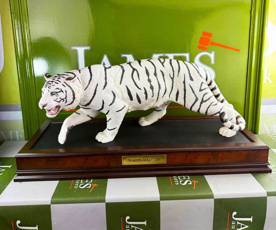 Large Franklin Mint Hand Painted Ltd Edition White Majesty Tiger Display - 2