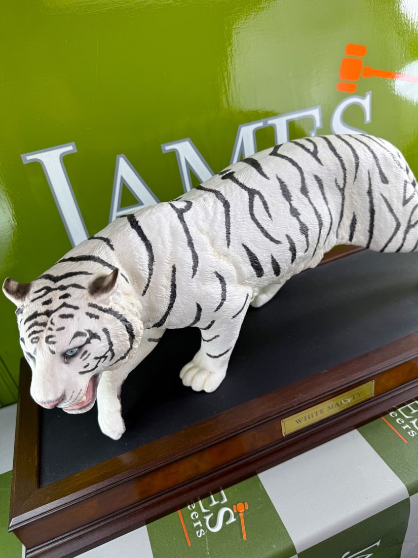 Large Franklin Mint Hand Painted Ltd Edition White Majesty Tiger Display - 5