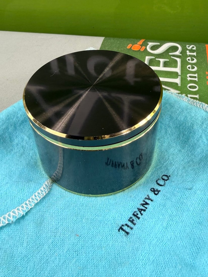 Tiffany & Co Table Top Swiss Made Clock/Alarm Swivel Type Metal Tungsten - 2