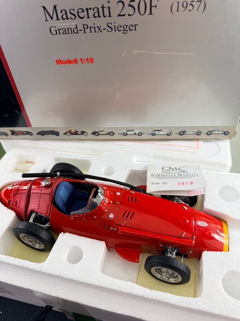 CMC-1:18 Scale Grand Prix Maserati 250F (1957) Grand-Prix-Sieger - 8