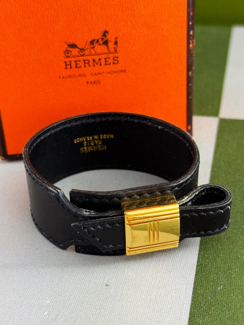 Hermes Paris Rare Vintage Artemis Bracelet In Leather & Gold Plated - 3