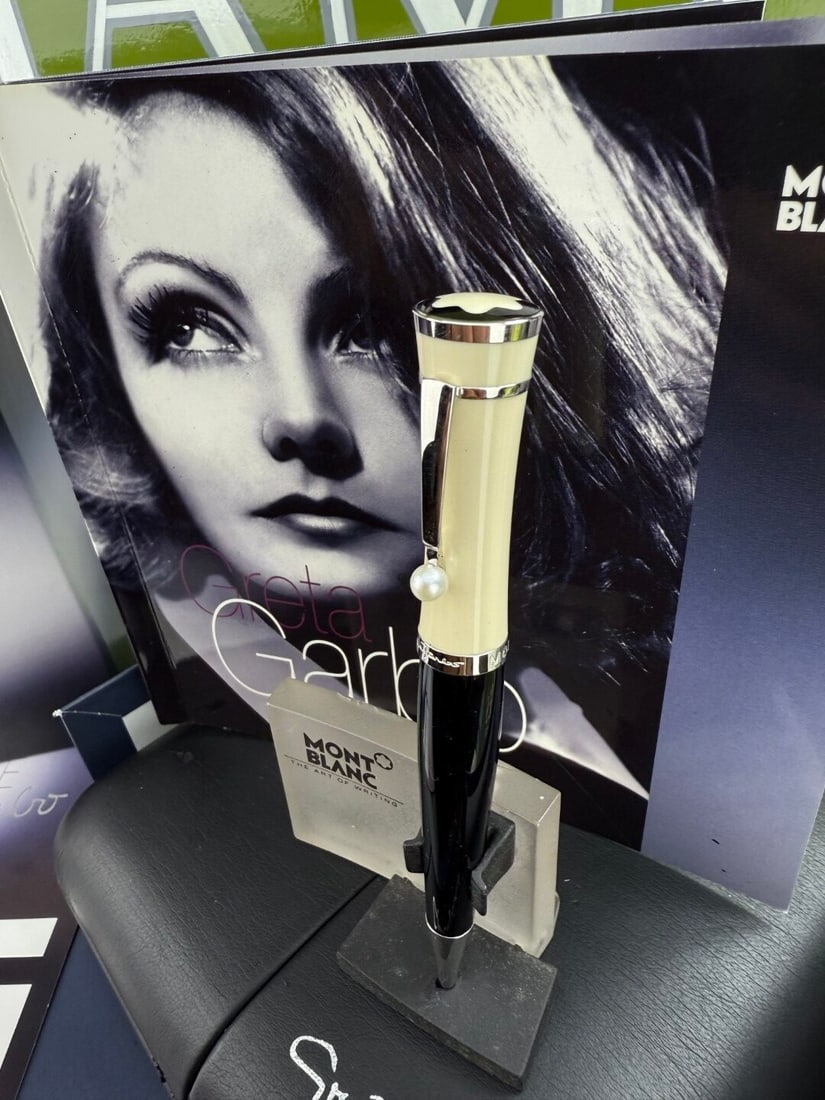 Montblanc Greta Garbo Special Edition Pearl Ballpoint Pen Set. - 2