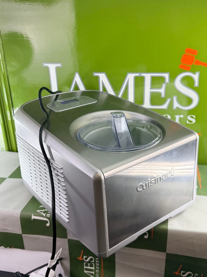A Commercial /Home Catering Professional Cuisinart Gelato and Ice Cream Maker 1.5L: A Commercial Catering Professional Cuisinart Gelato and Ice Cream Maker 1.5L, Sold as seen.