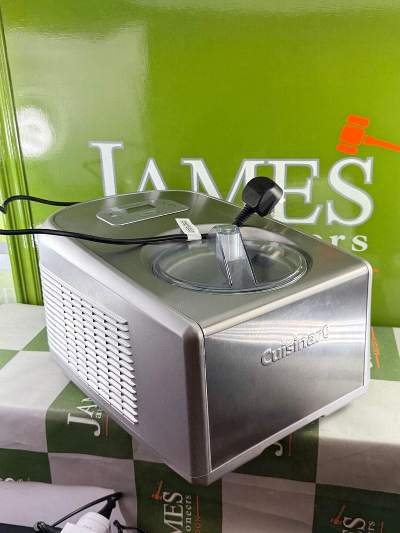 A Commercial /Home Catering Professional Cuisinart Gelato and Ice Cream Maker 1.5L - 4