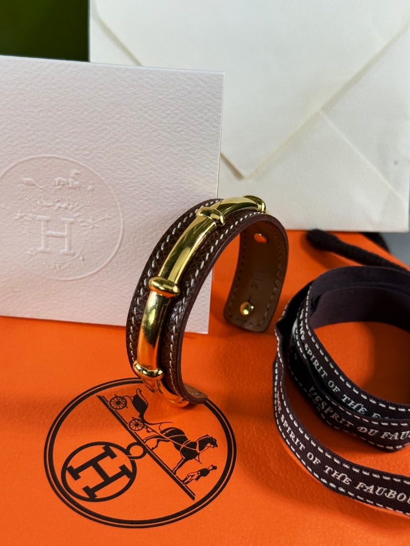 Hermes Paris Rare Vintage Gold & Leather Bangle Bracelet: Hermes Paris Rare Vintage Gold & Leather Bangle Bracelet, as pictured for both dimensions and original packaging included, excellent condition.