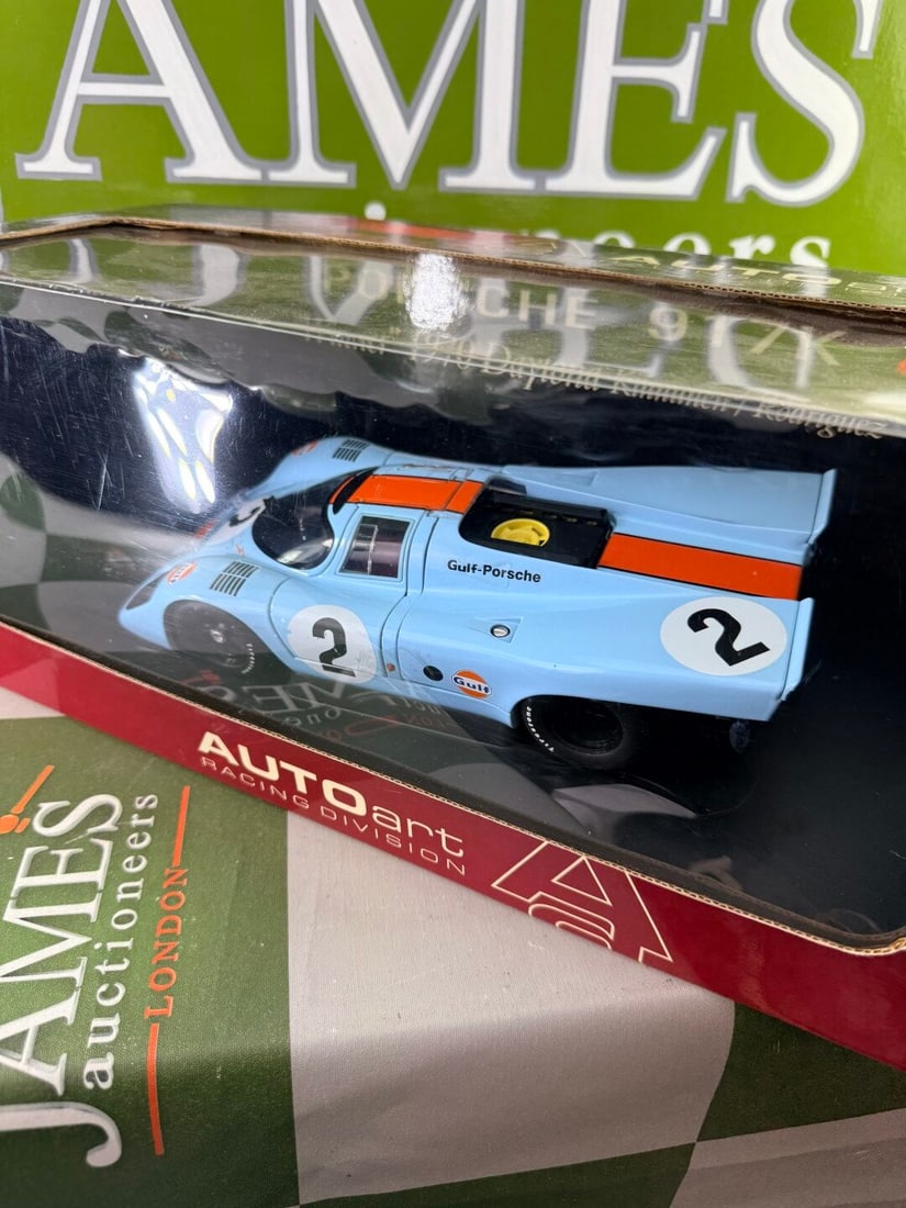 AutoArt 1/18 scale Porsche 917K Gulf Winner 1970 Daytona Kinnunen / Rodriguez. - 3