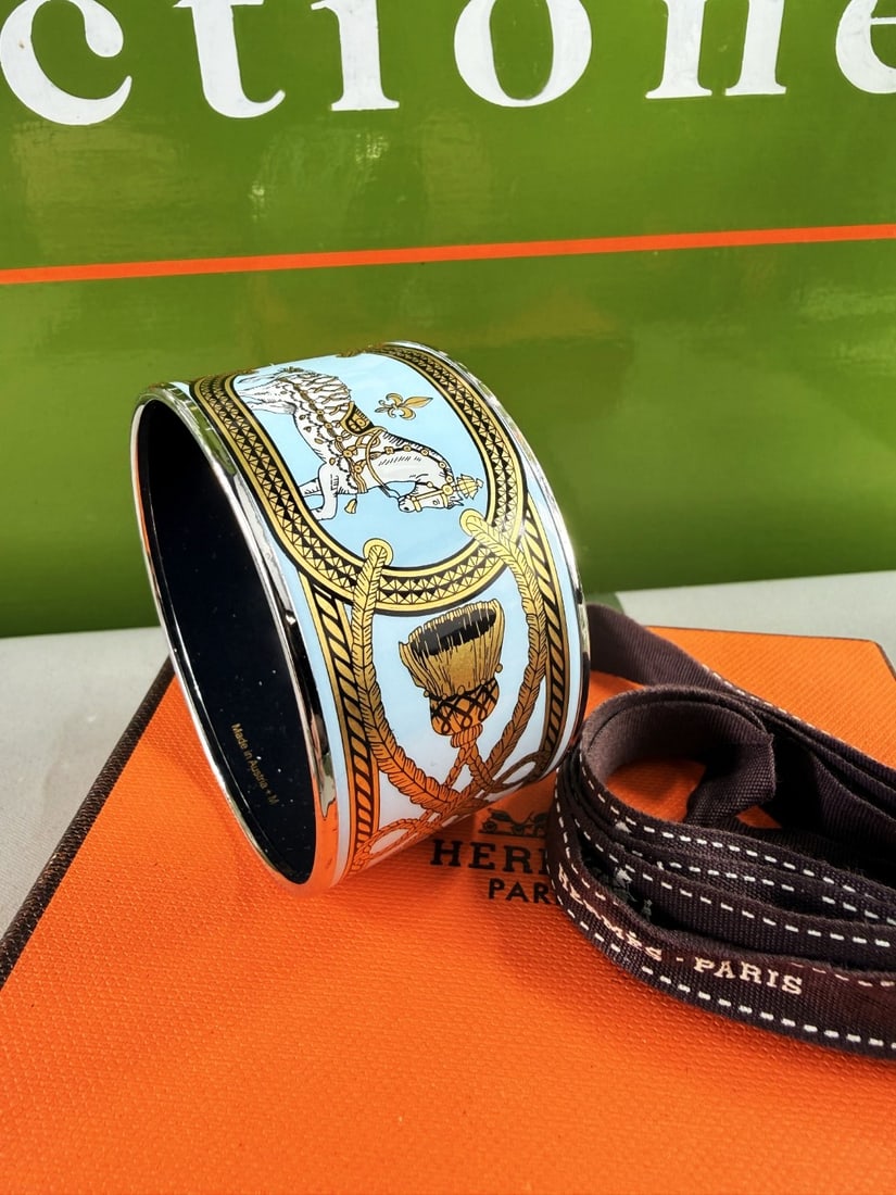 Hermes Paris Equestrian Enamel & Silver Wide Edition Bangle-Rrp £849: Hermes Paris Equestrian Enamel & Silver Wide Edition Bangle-Rrp £849, as pictured with original packaging and dimensions etc.