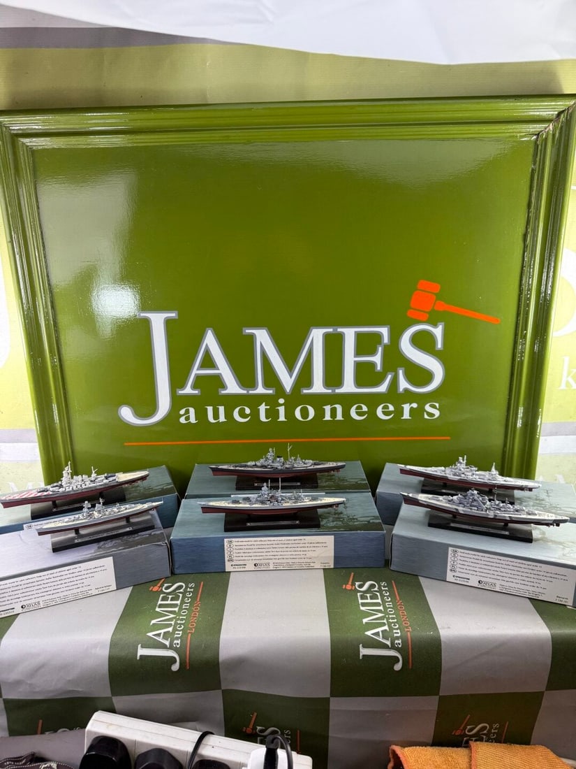 Collection of Atlas Legendary Warships WWII- German / Italy Ships: Collection of Atlas Legendary Warships WWII- German / Italy Ships