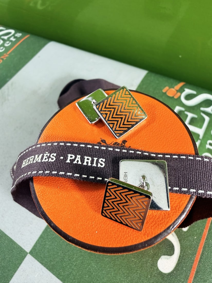 Hermes Paris Chevron Stripe Square Chaine Cufflinks Silver/Orange - 4