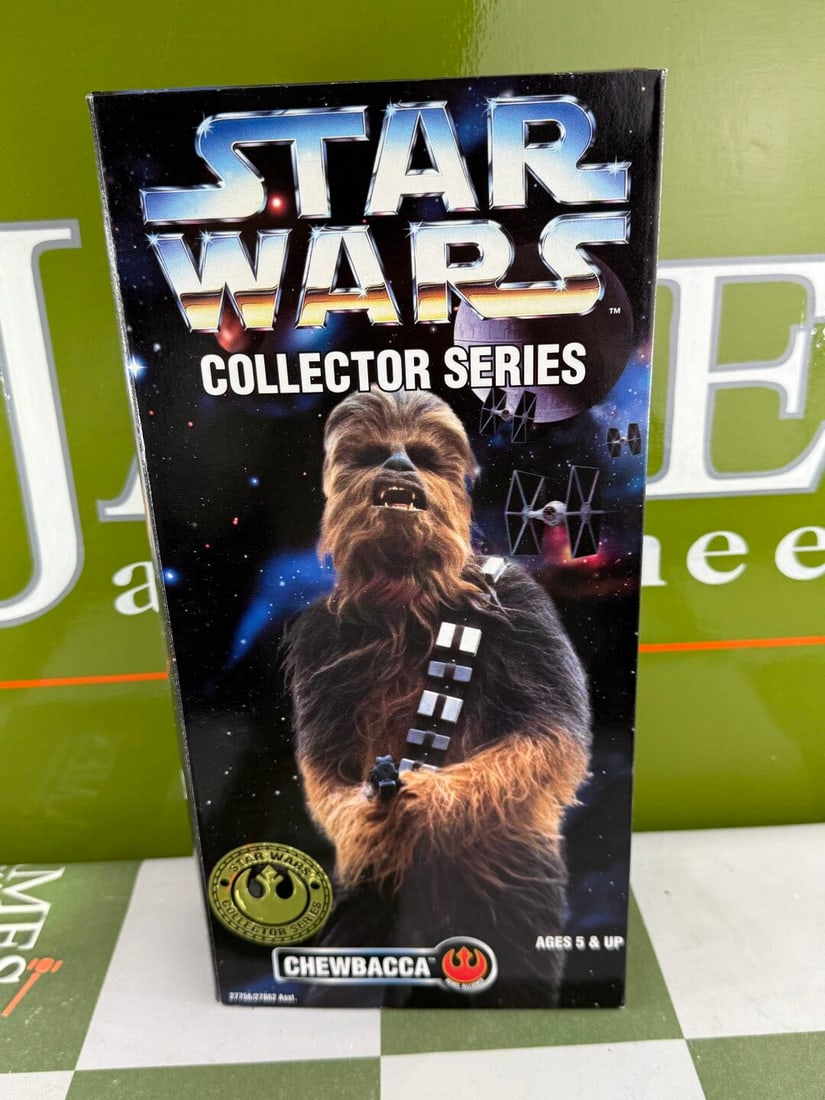 Star Wars Kenner 12 Collectors Edition Series -Chewbacca: Star Wars Kenner 12" Collectors Edition Series -Chewbacca-as pictured mint example in original packaging.