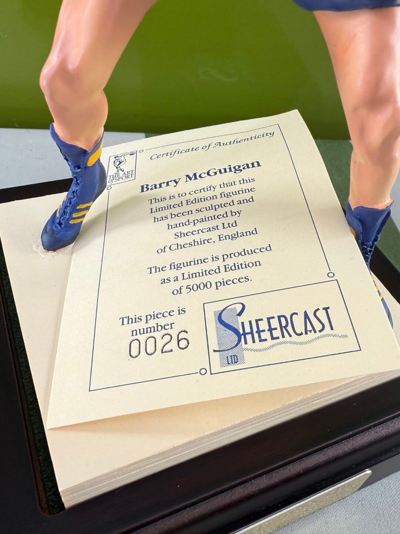 Barry Mcguigan Featherweight Boxing Champion- The Art Of Sport By Endurance Figurine. Sculpted by Da - 5