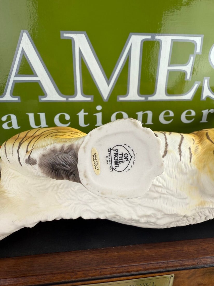 ?Large Franklin Mint Hand Painted Ltd Edition On The Prowl Tiger Display - 7