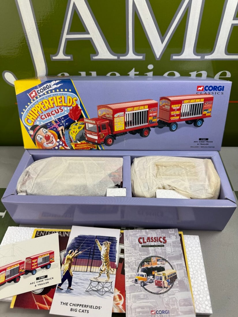 Chipperfields Circus Corgi Classics Collection 97889 AEC Cage Truck Truck: Chipperfields Circus Corgi Classics Collection 97889 AEC Cage Truck Truck 1:50 Scale, as pictured an unused or displayed example and in original packaging, as new mint example. Understood to of been