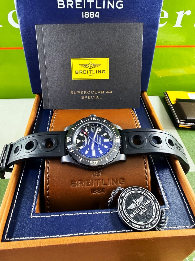 Breitling Superocean Blacksteel Special 44mm Ceramic Bezel Full Set M17393: Breitling Superocean Blacksteel Special 44mm Ceramic Bezel Full Set M17393,waterproof-100 m (10 ATM),full set including box, warranty card etc,luminous markers and hands,fully serviced in Dec 23