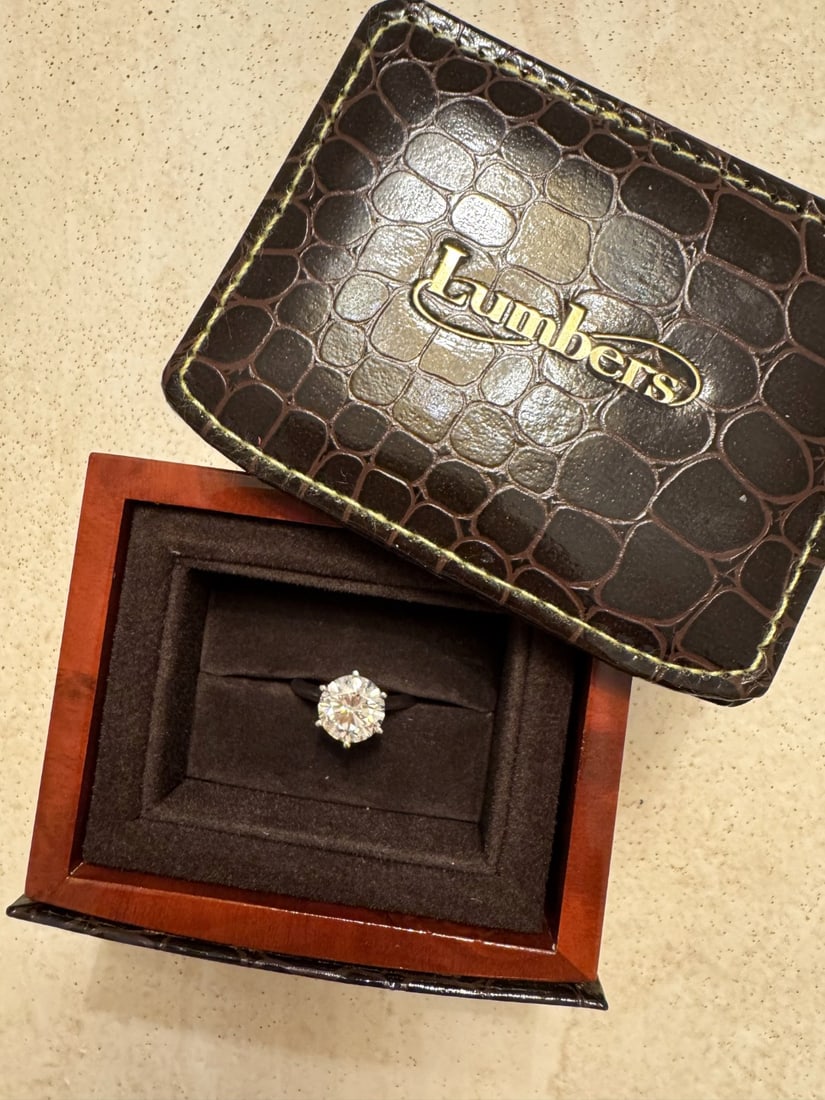 A Stunning Ladies 3.61 Carat H Color Vs1-GIA Certificated Diamond & Platinum Mount: A Stunning Ladies 3.61 Carat H Colour Vs1-GIA Certificated Diamond & Platinum Mount- Valued in 2018 at 95K is this true investment piece, understood to of been worn by vendor approx 5 times and