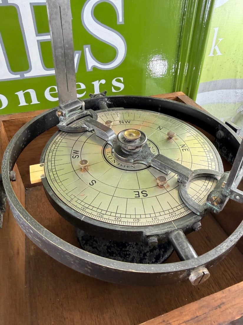 Large Wooden Cased Compass - 3