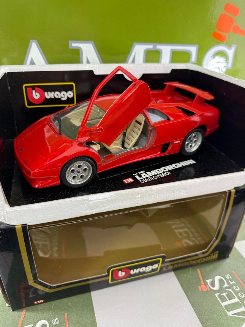Burago 1:18 Scale 90`s Super Car Collection Lamborghini Diablo 1990 - 2