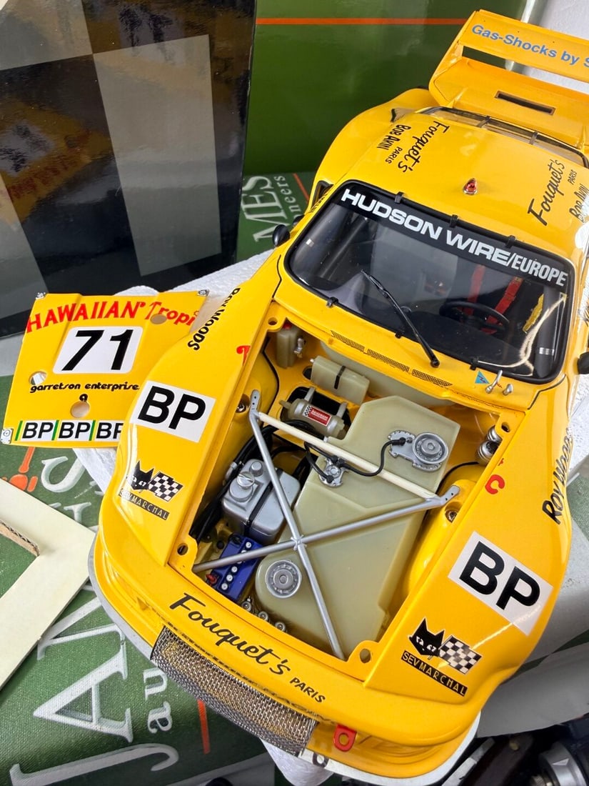 Exoto Racing Legends Porsche 935 RN 71 Hawaiian Tropic Le Mans 1979-Super Rare! - 8