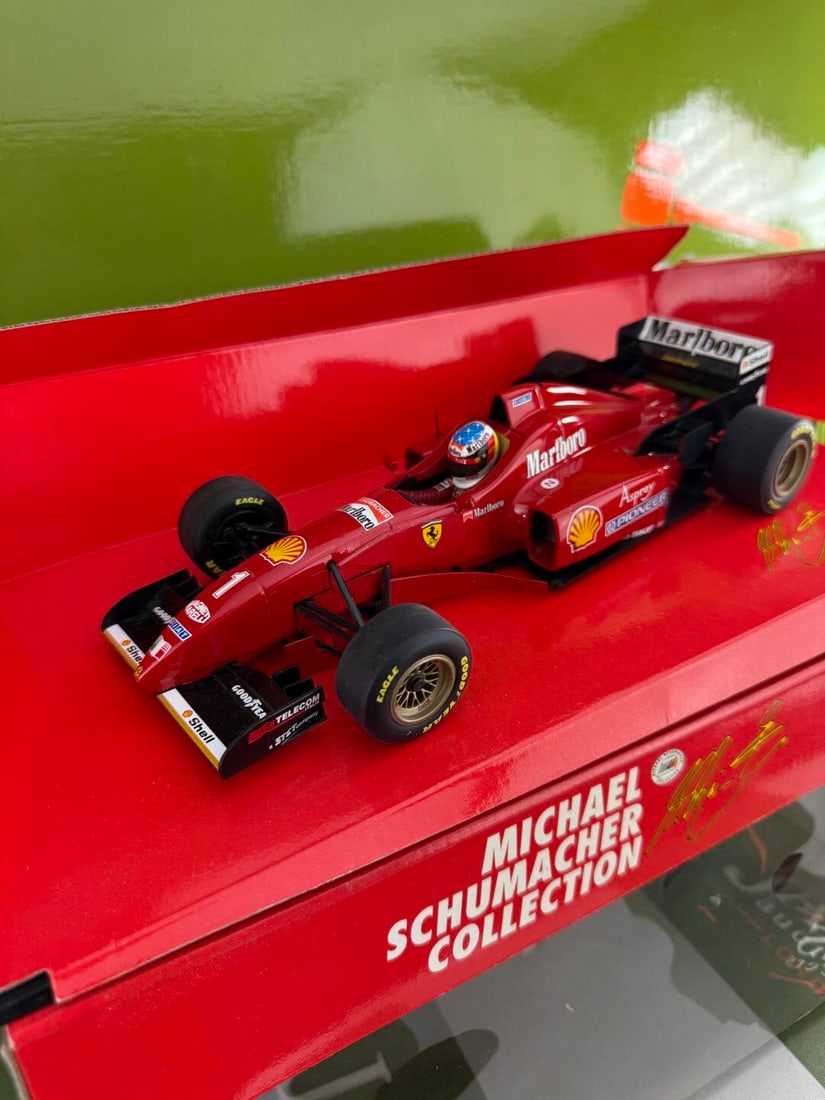 Michael Schumacher 1:18 Collection Ferrari F 310 - 2