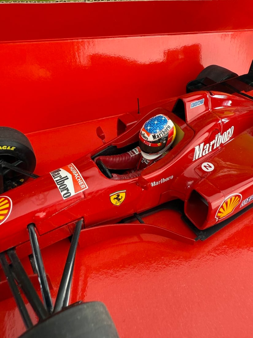 Michael Schumacher 1:18 Collection Ferrari F 310 - 3