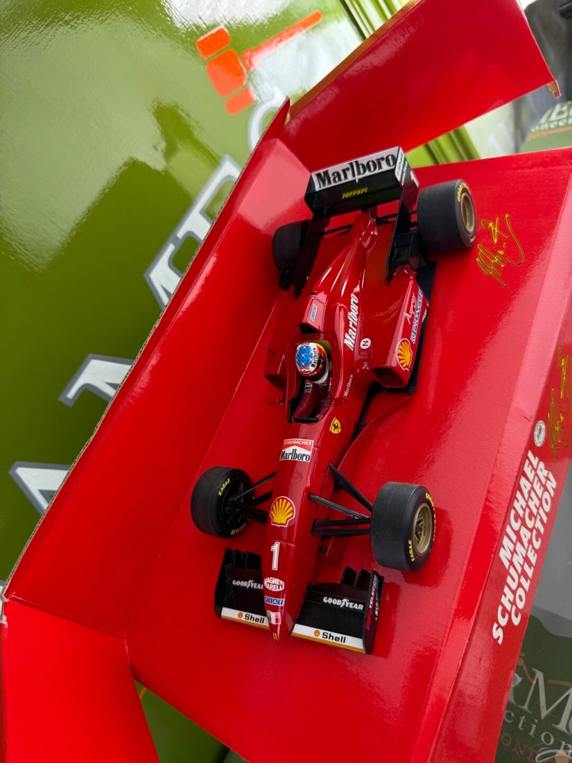 Michael Schumacher 1:18 Collection Ferrari F 310 - 5