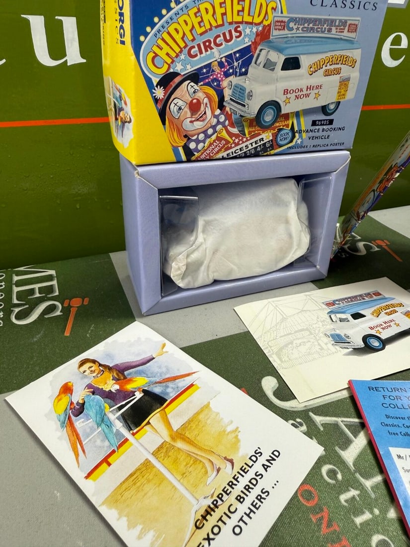 Chipperfields Circus Corgi Classics Collection 96905 Advance Booking Vehicle - 3