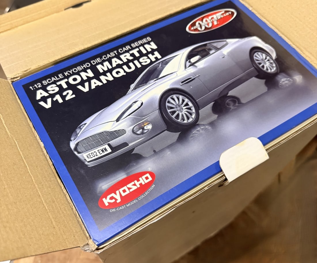 Kyosho-James Bond 007- 1:12 Scale Aston Martin Vanquish - 10